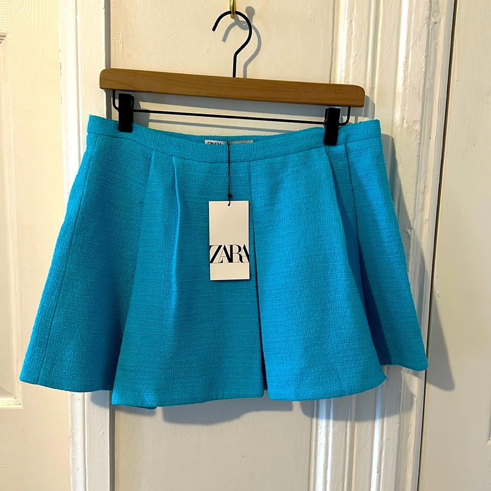 Zara Textured mini skirt “sky blue” size M